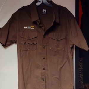 Enyce casual short sleeve mens button shirt sz L